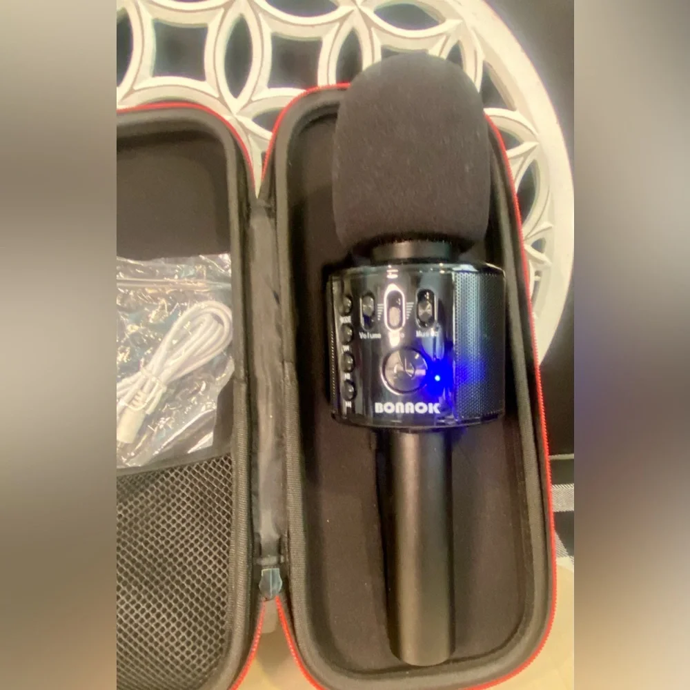 Bonrok Black Wireless Microphone With Case‎